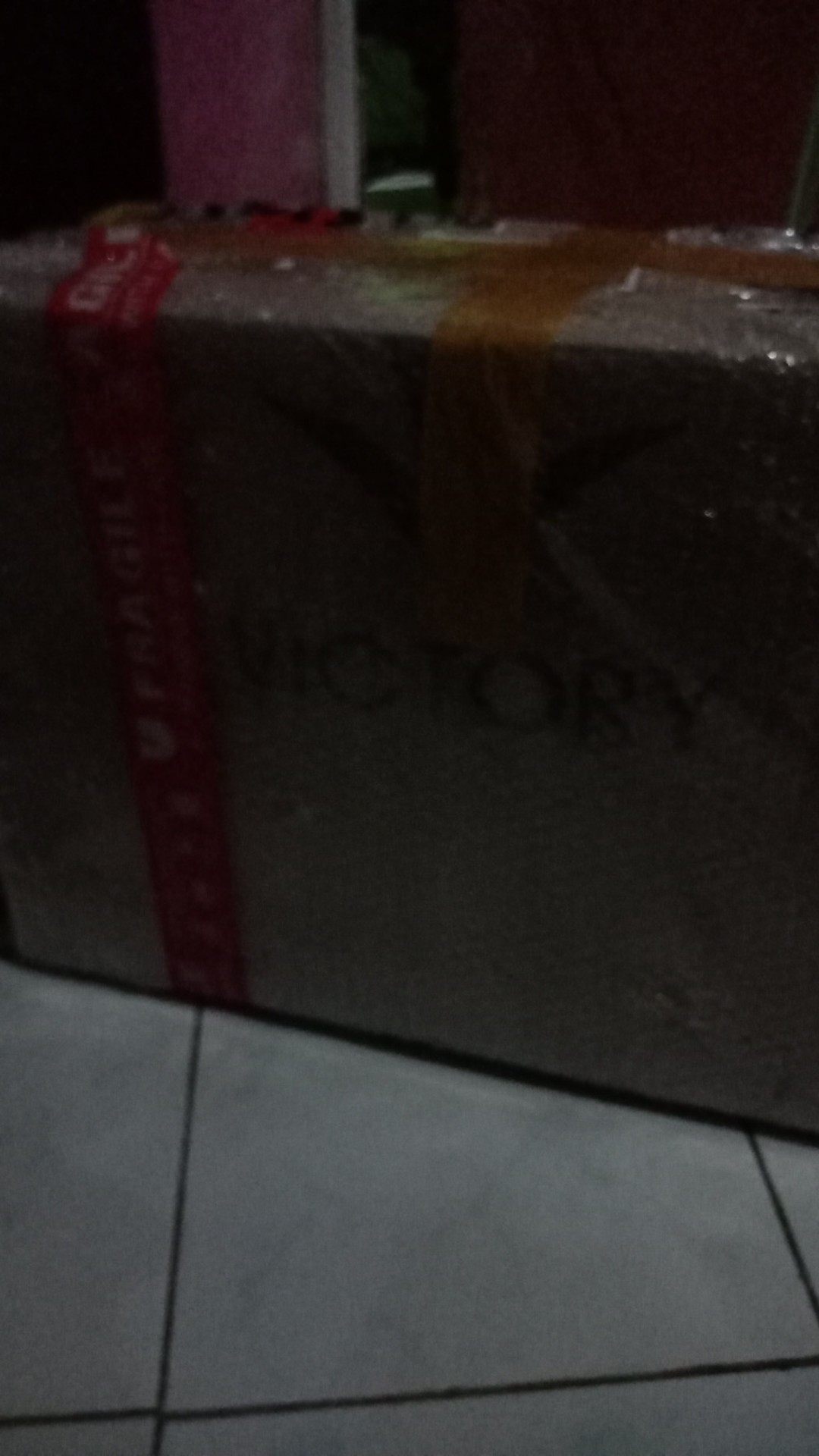 Kotak Makan Anti Tumpah Victory Kipit - Lpy 830 Kapasitas 2400ml