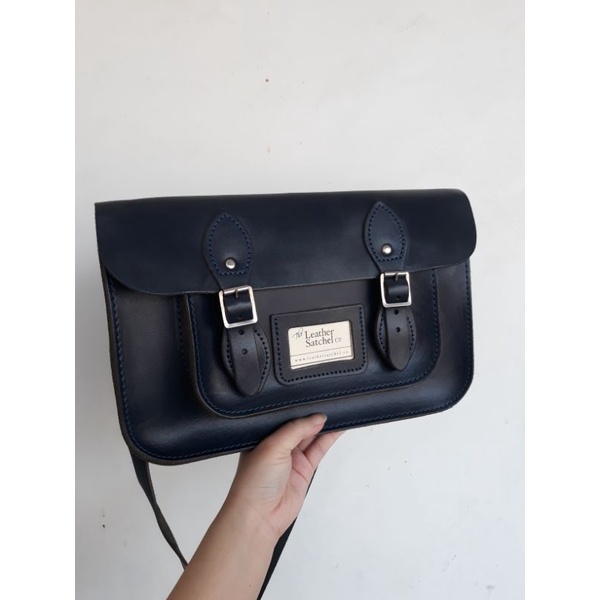 Preloved The Leather Satchel Co tas sling Navy Blue
