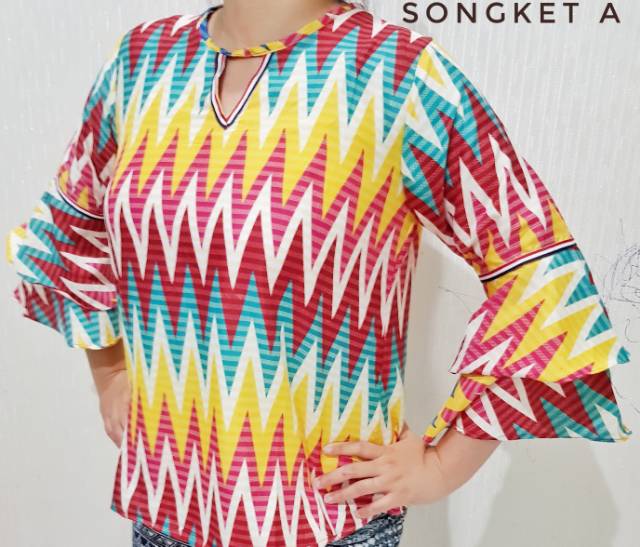 Baju Blus Cewe Wanita Fashion Modis Trend Baru Now Modern Blus Kuliah Mall Kerja Atasan Batik Bunga