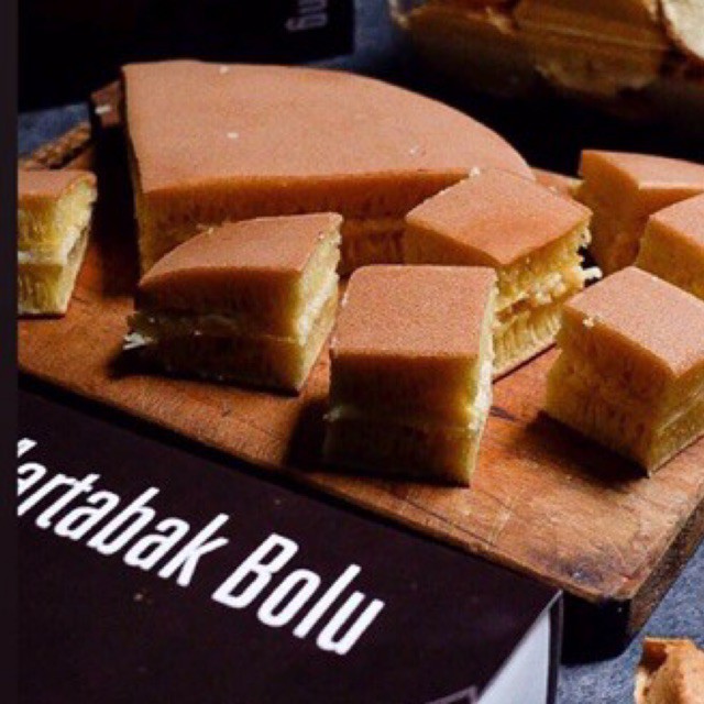 

RB22 Martabak Bolu Golden Bell via jne yes same day instant