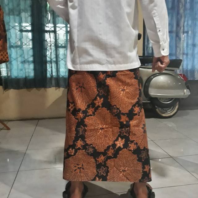 SARUNG BATIK Ceplok Dagel