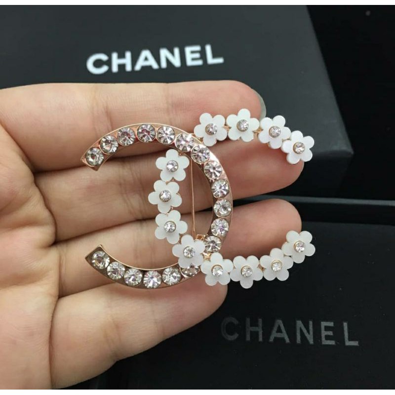 BROS WANITA PREMIUM HIJAB MUTIARA DIAMOND