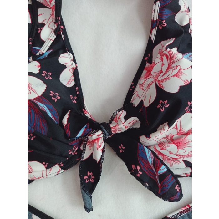 T02R1T1R Bk 3313 Rvo3 Hitam Bunga Putih - Bikini Pantai Busa Dan Kawat - L Tr30G230F
