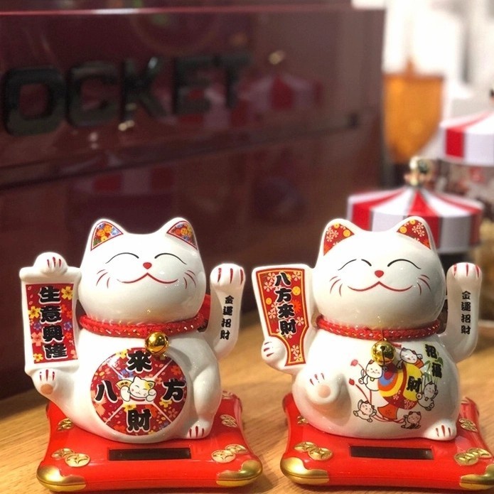 PAJANGAN KUCING LUCKY CAT MANEKI NEKO TANGAN GOYANG KADO MURAH MANEKI