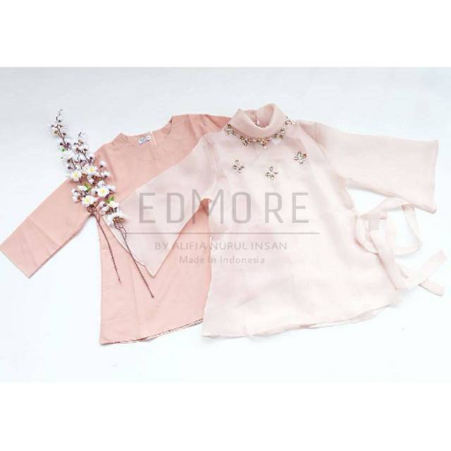 (Preloved) MOZZA BLOUSE by Edmore.id