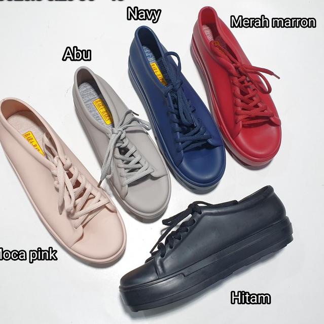 Harga Promo ➔ jelly shoes sepatu wanita barabara kets karet import bara bara cewek sneakers 6382 49➠