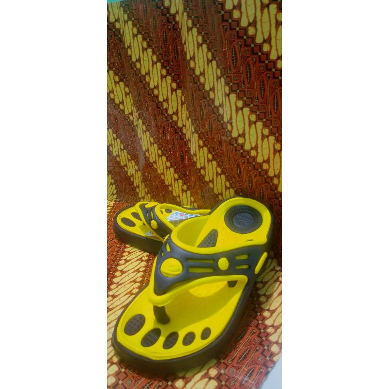 sandal plastik anak laki2 size 34