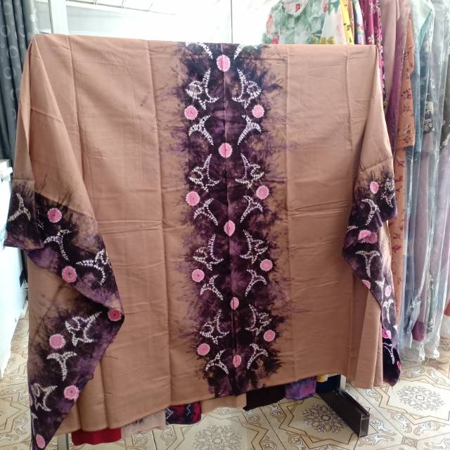 Kain Sasirangan khas Kalimantan Selatan (motif tengah dan ujung)