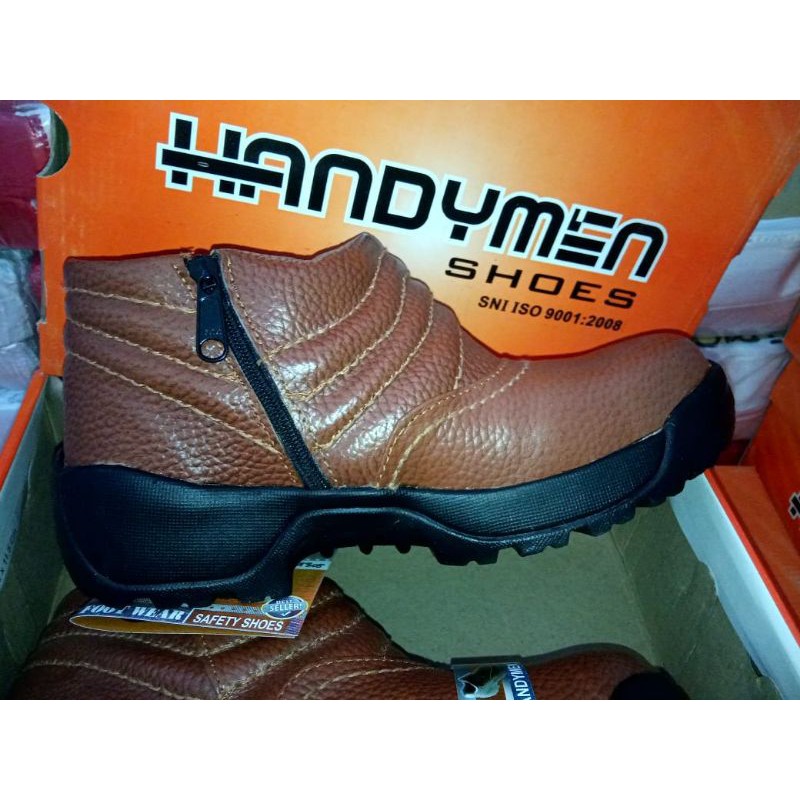 Sepatu Safety / safety shoes