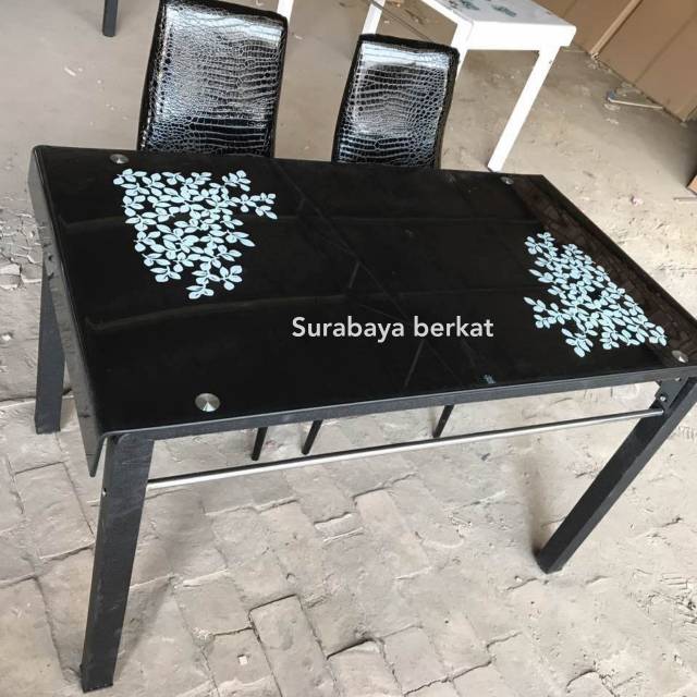 Meja makan set kaca lengkung 4 kursi makan hitam