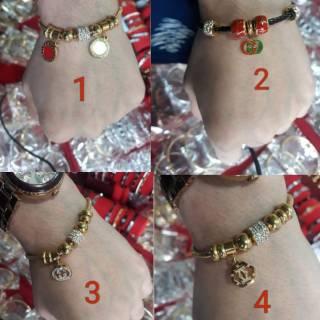Gelang CHANEL Besi Putih Asli TERNATE geser ke kiri u Gelang CHANEL Besi Putih Asli TERNATE geser ke kiri u