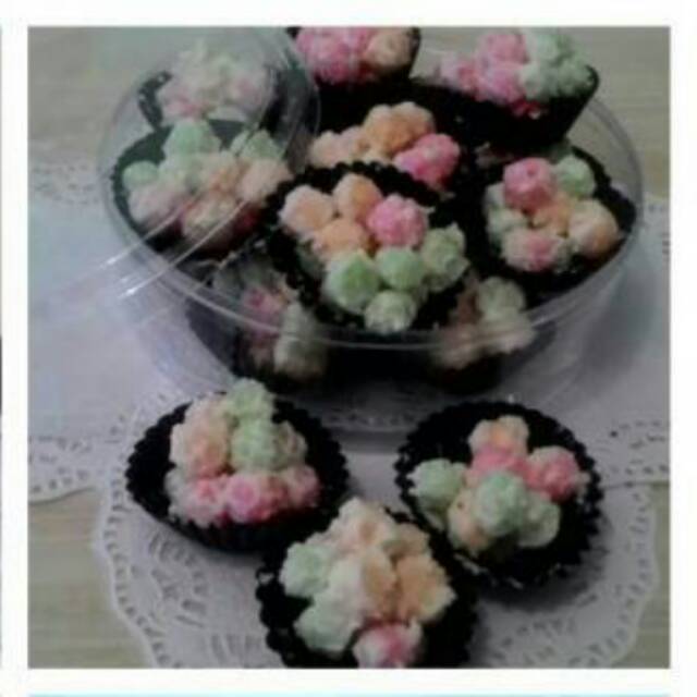 

Rainbow ball crunchy