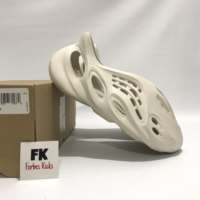 Jual YEEZY FOAM RUNNER RNNR ARARAT MXT MOON GRAY GREY DESERT SAND