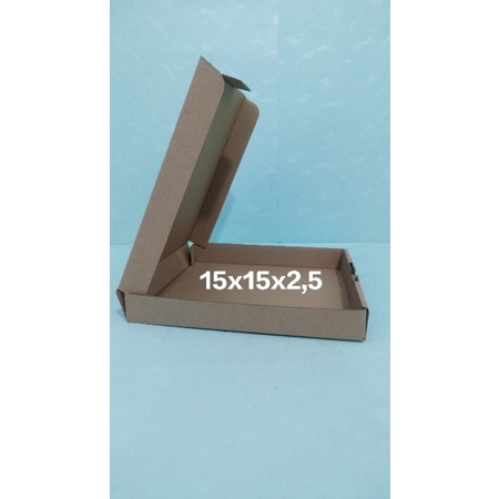 

KARDUS PACKING DIE CUT 15X15X2,5 MIN ORDER 5PCS