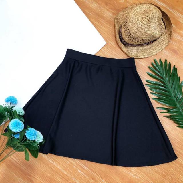 ROK PENDEK SCUBA / Midi Flare Skrit Scuba