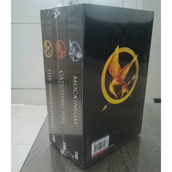 The Hunger Games Trilogy Classic (Box Set)