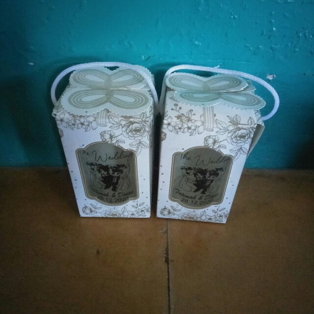 Box Souvenir Gelas H10