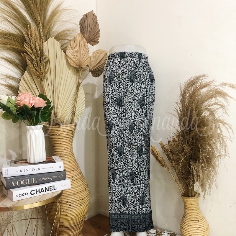Rok Batik Plisket Fit S - JUMBO All Size-Keong Hitam