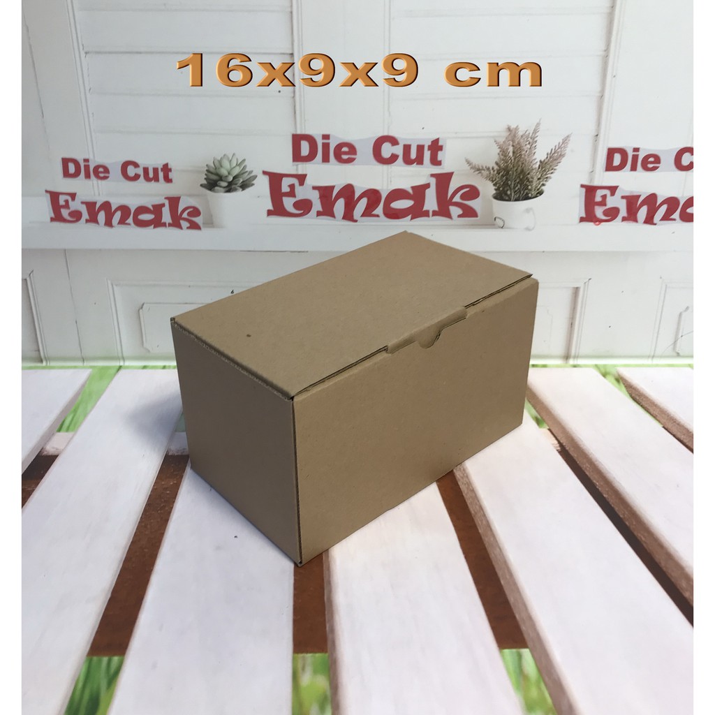 

kardus Die Cut uk. 16x9x9 cm kotak box karton