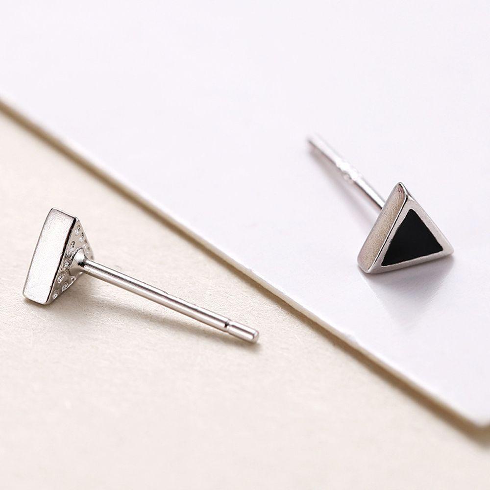 Mxbeauty Anting Hati Perempuan Unisex Vintage Mini Keren Hitam Tampan Fashion Perhiasan