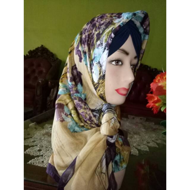 JILBAB SEGIEMAPAT LAMIZ