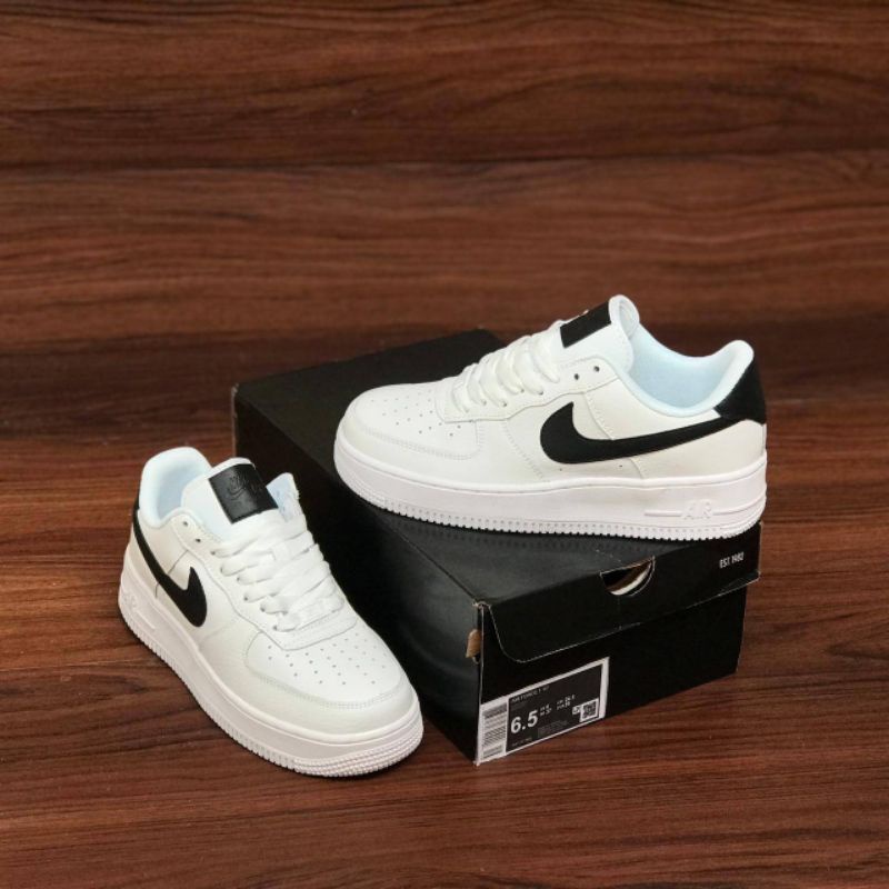 black platform mid heels