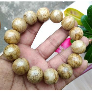 Gelang Kayu Gaharu Asli Papua Ukuran 16mm