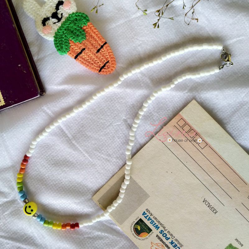 Kalung Manik Smile Rainbow putih Simple Korean style Necklace