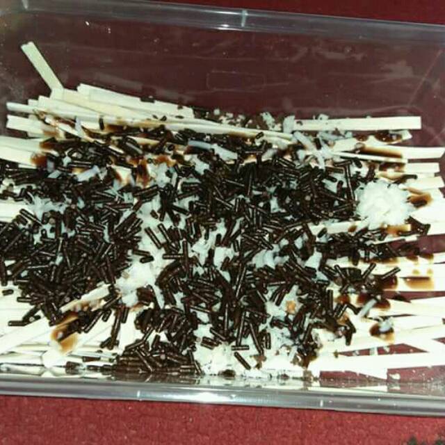 

Mie gepeng mentah aneka rasa