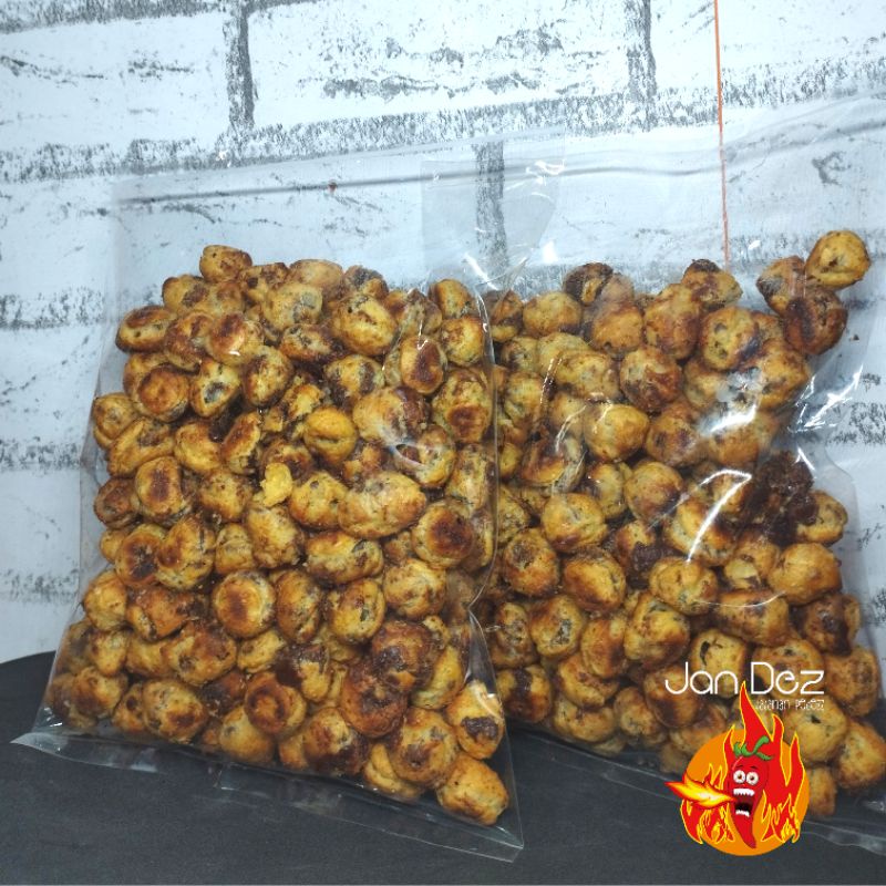 

Soes Kering Coklat | Kue Sus Kering isi Coklat | Soes Kiloan 500 Gram