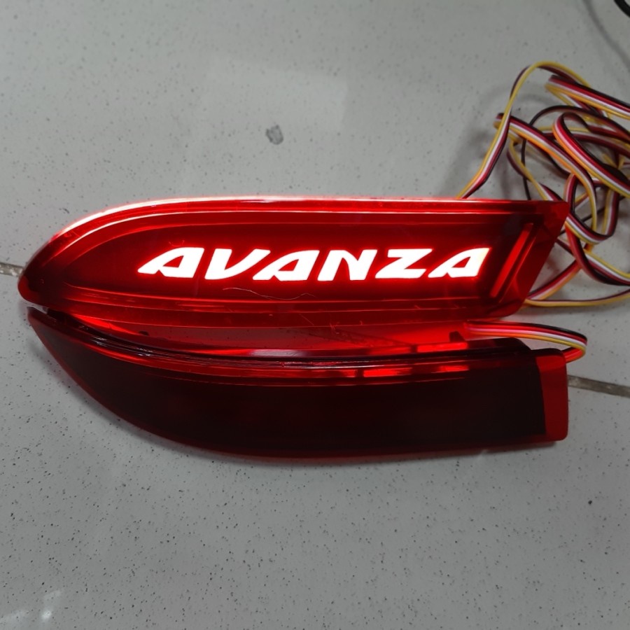 REFLEKTOR LED LAMPU BUMPER BELAKANG MOBIL ALL NEW AVANZA 2012-2021 EMBOSS