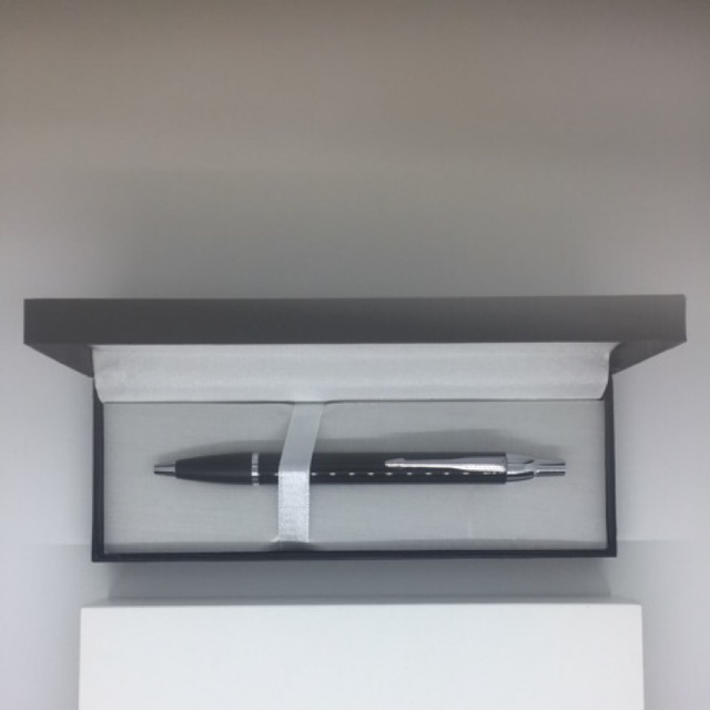 

Pulpen Promosi / Pulpen Parker IM TW Black ( Klip Silver )