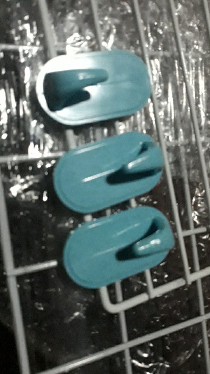 Capstock Tempel / Hanger Hook Merk Lion Star Isi 3 Pcs Hk-2