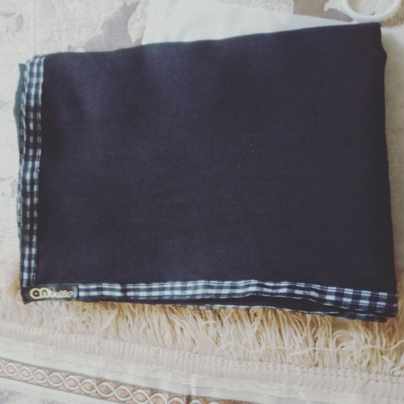 Hijab Segi Empat "Sr.Black"