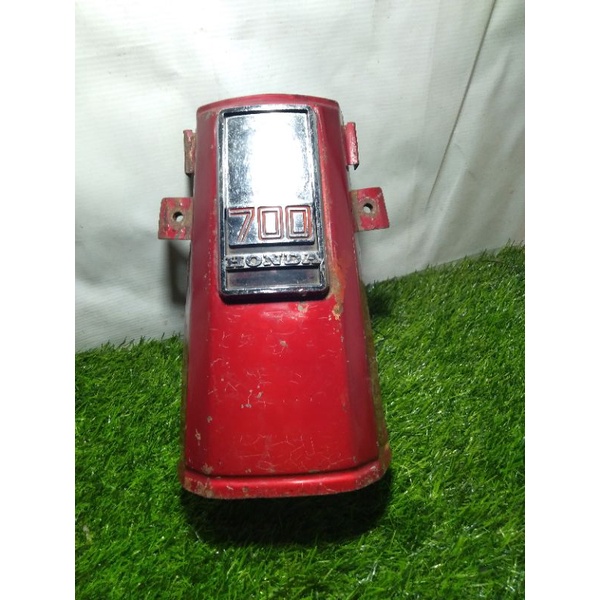 panel dasi emblem dada depan honda c700 supercup original
