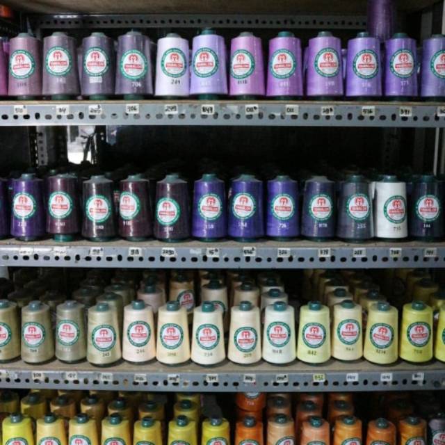 Benang Jahit Yamalon 5000 Yard Warna Lengkap