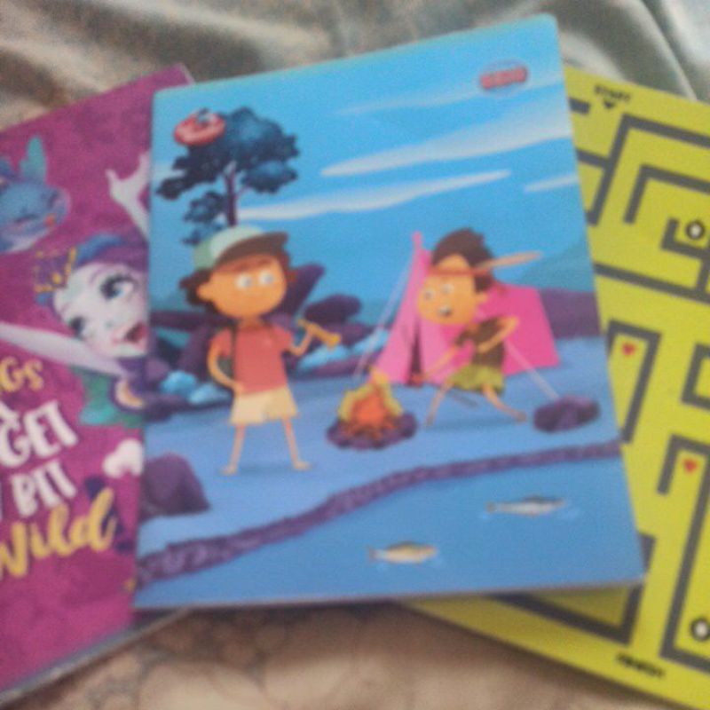 

Buku Tulis Berkarakter Glory