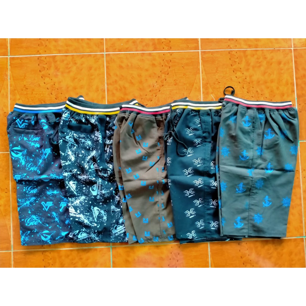 CELANA PENDEK SANTAI CELANA DISTRO MOTIF CELANA CHINOS