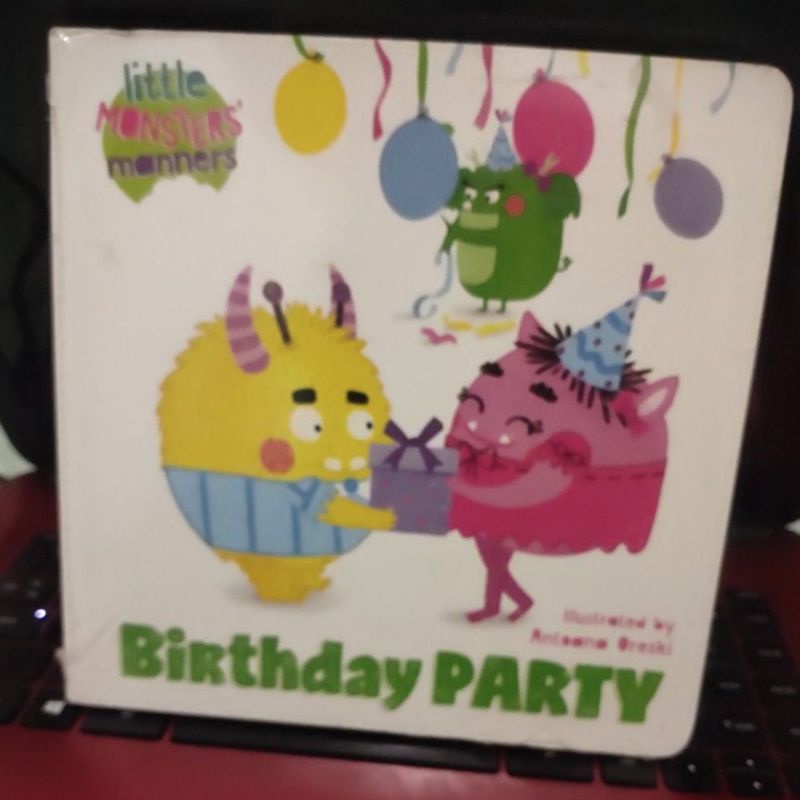 

Boarbook anak Birthday party preloved