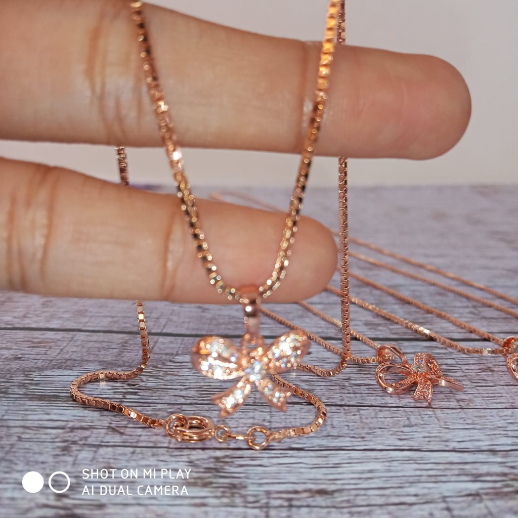 Kalung Xuping Perhiasan Fashion Wanita liontin Permata