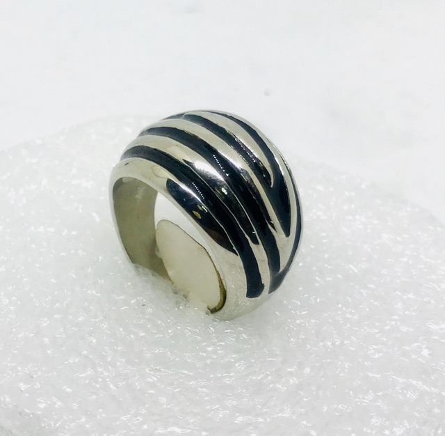 Cincin wanita// cincin titanium // cincin ethik bahan titanium bisa di pake pria dan wanita