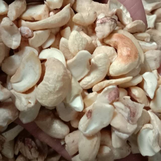 

Menir mete mede topiing kue es krim