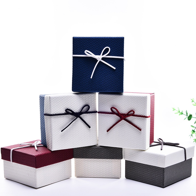 Gift Box Kotak Cincin Gelang Hadiah Valentine Ulang Tahun
