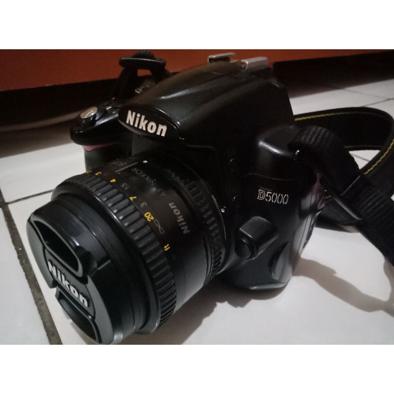 CAMERA NIKON D5000 PLUS LENSA no minus