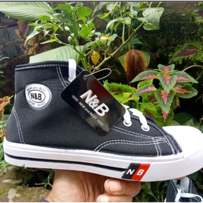 sepatu sekolah bot terlaris terbuat dari bahan kampas asli ukuran 28-43