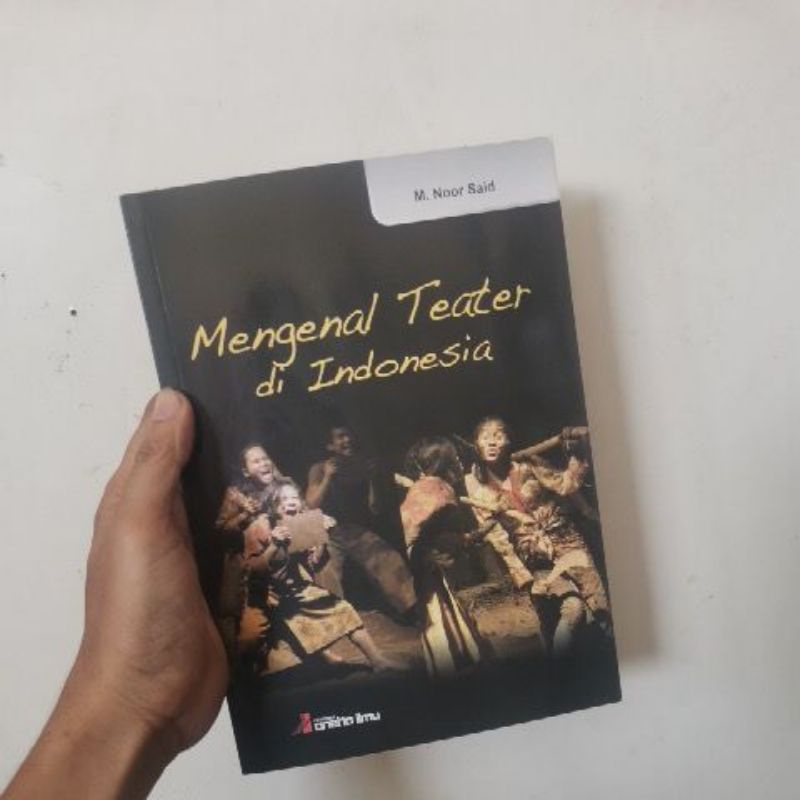 

Buku Mengenal teater di Indonesia