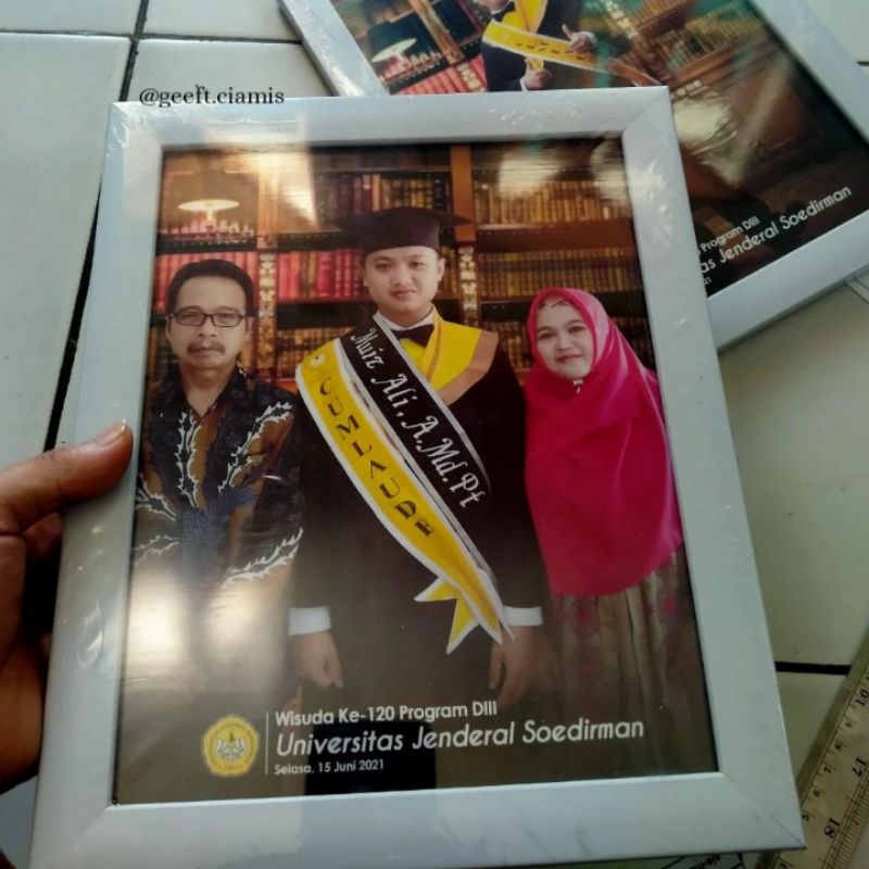 Cetak Foto Wisuda 10R / Graduation Gift Murah