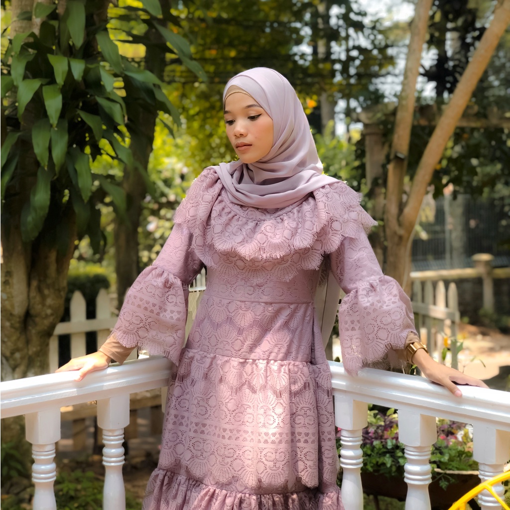 DAHAYU DRESS BYGIAGIO baju kondangan gaun akad simple gaun wedding pernikahan baju muslim putih gaun lamaran elegan pakaian wanita pesta elegan fashion korea dres lebaran cantik anggun mewah nyaman gaun vintage fashion dress bahan lace brokat furing tebal