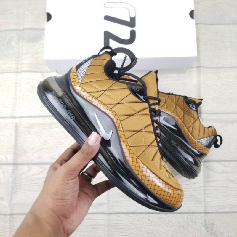 SEPATU PRIA NIKE AIRMAX 720 818 BLACK GOLD