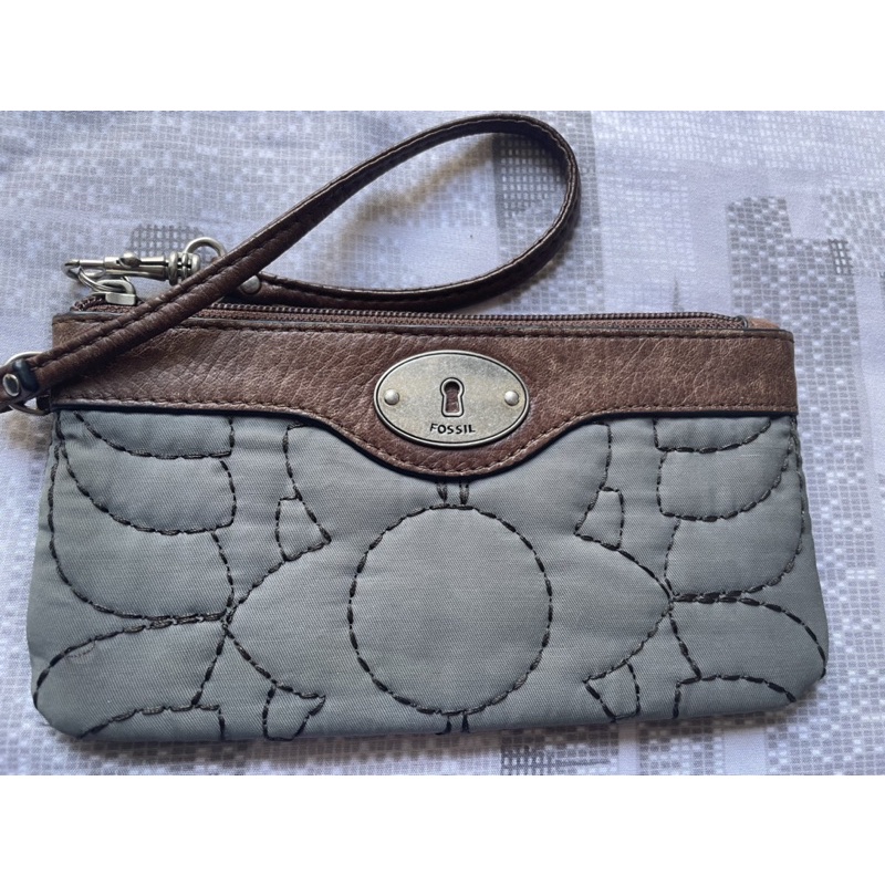 PRELOVED Fossil Keyper Pouch